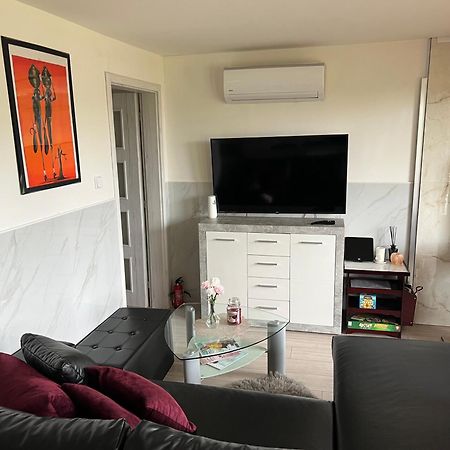Johnys Apartment Οστράβα Εξωτερικό φωτογραφία